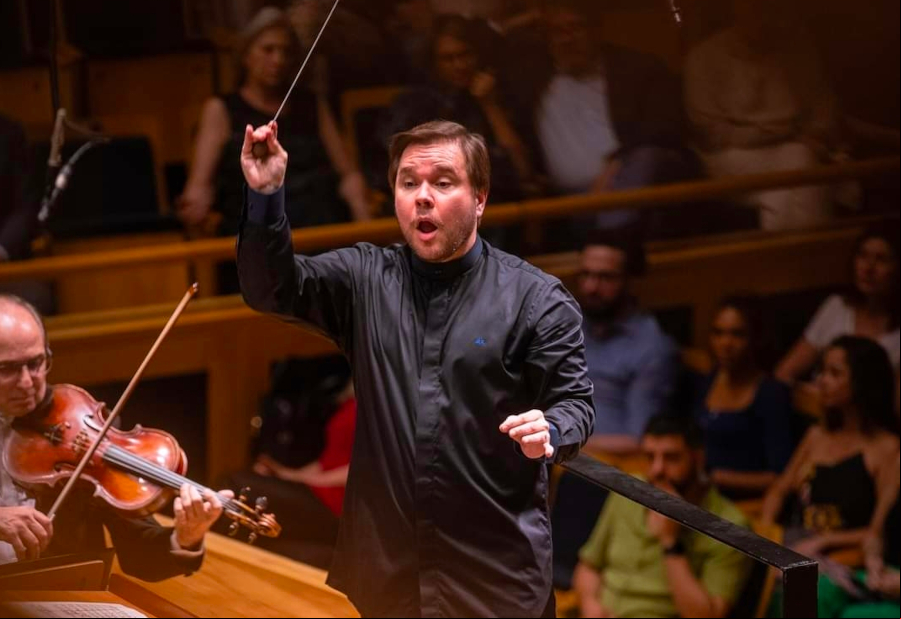 Lehninger durante o concerto com a Osesp [Divulgação]