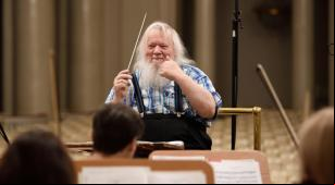 O maestro e compositor Leif Segerstam [Divulgação]