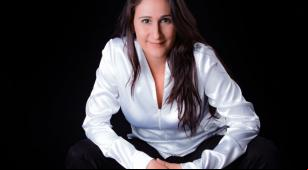 A maestra Simone Menezes [Divulgação]