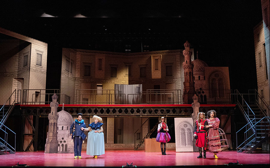 Cena de Don Giovanni, produção do Theatro Municipal de São Paulo (divulgação, Larissa Paz) Cena de Don Giovanni, produção do Theatro Municipal de São Paulo (divulgação, Larissa Paz)